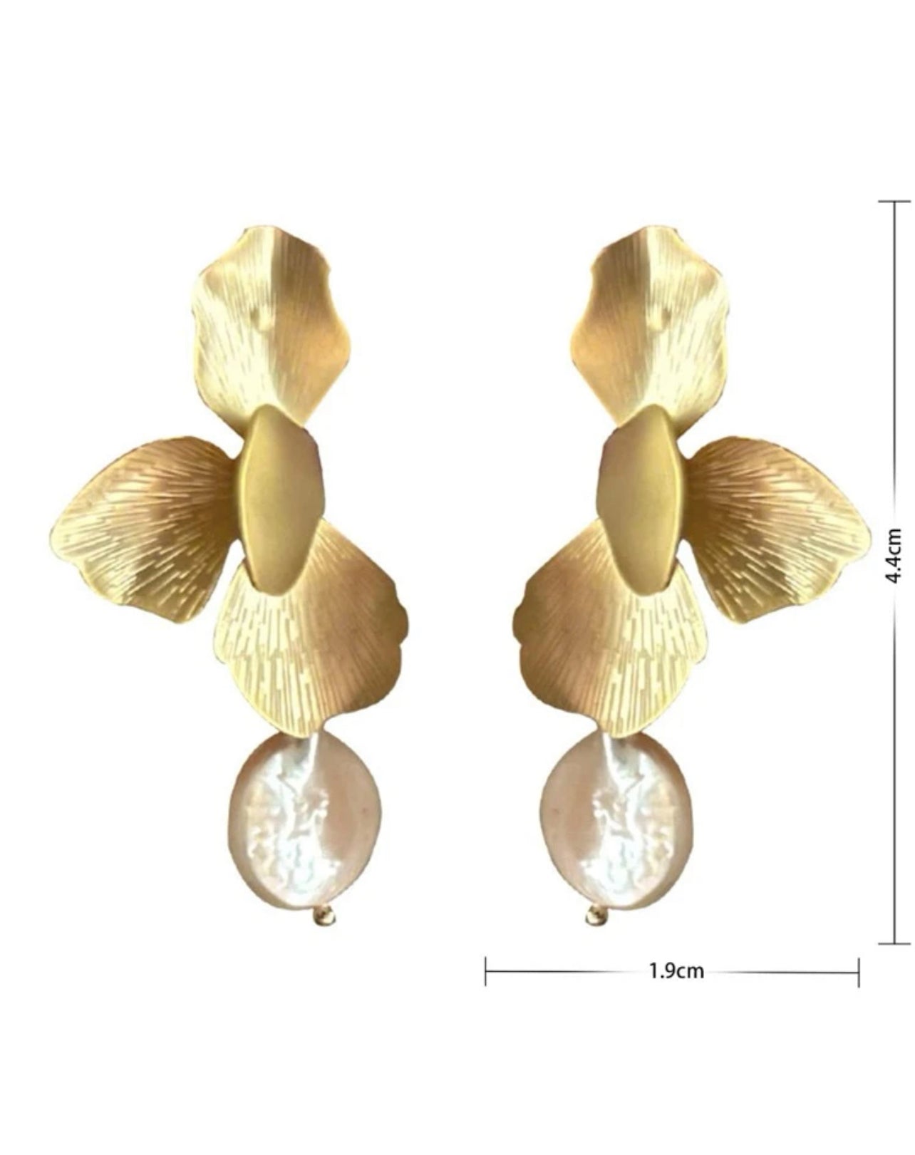 Metallblad i 3D format med sötvattenspärla