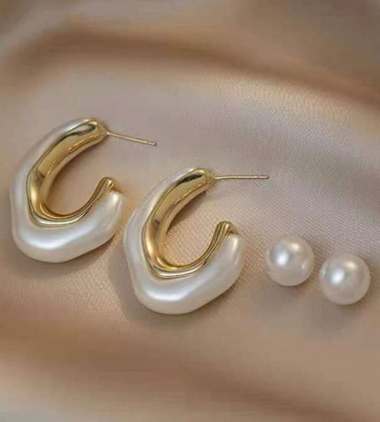 Faux Pearl Decor Earrings